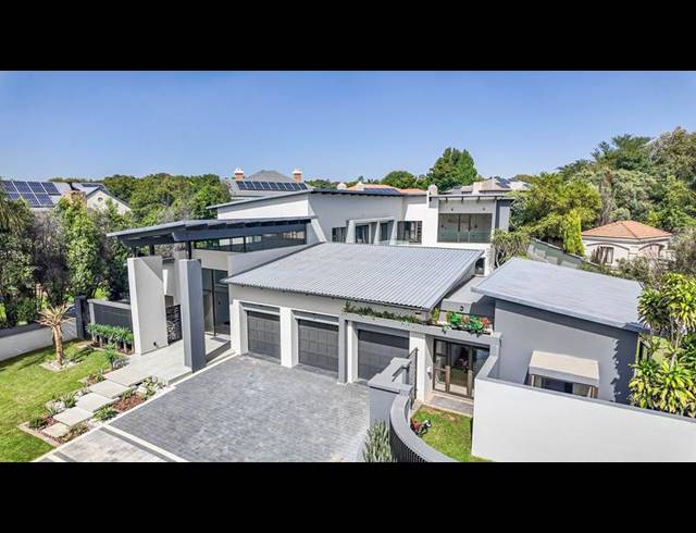 6 BEDROOM HOUSE FOR SALE IN MIDSTREAM ESTATE